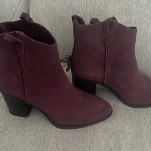 Brand new Mia suede ankle boots. Size 6.5